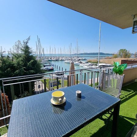 Bilberry Apartman Aparthotel Balatonfured Exterior photo